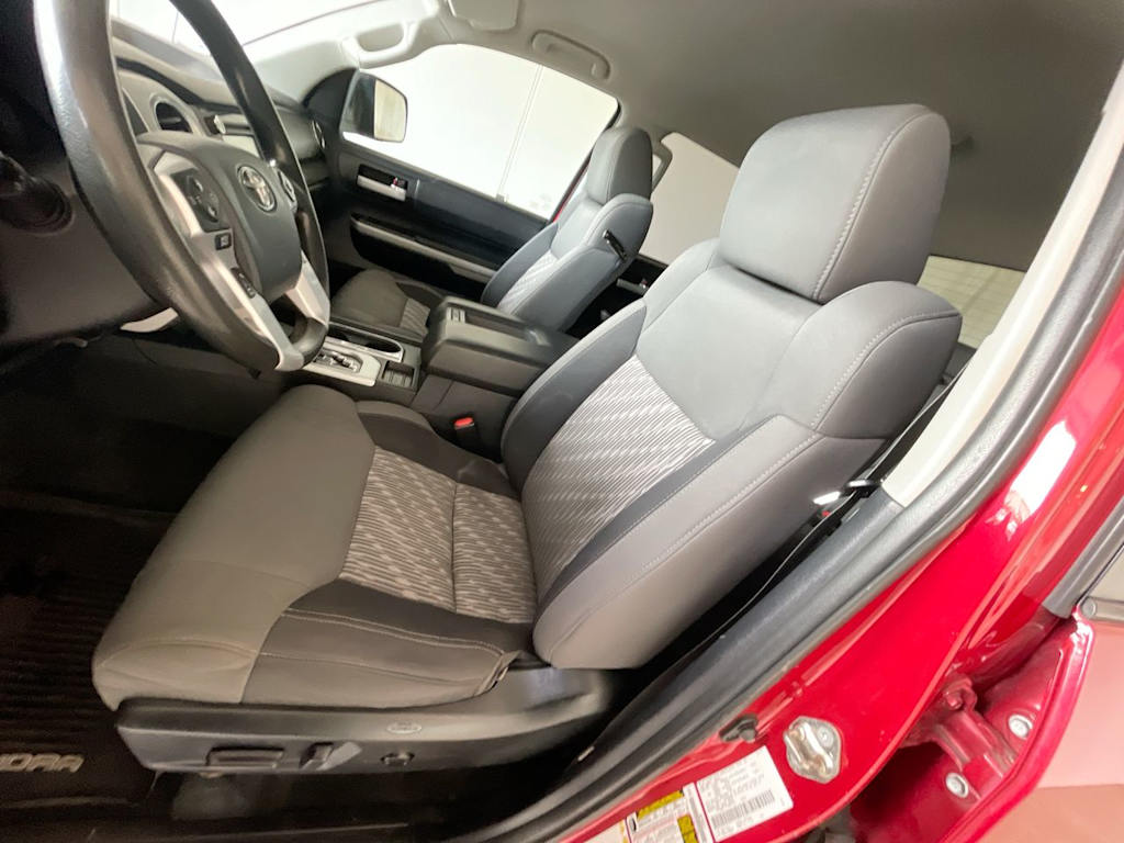 Thumbnail: 2019 Toyota Tundra - 8