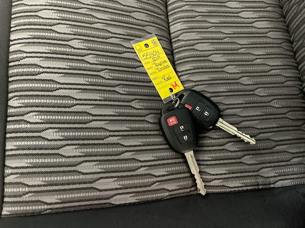 Thumbnail: 2019 Toyota Tundra - 15