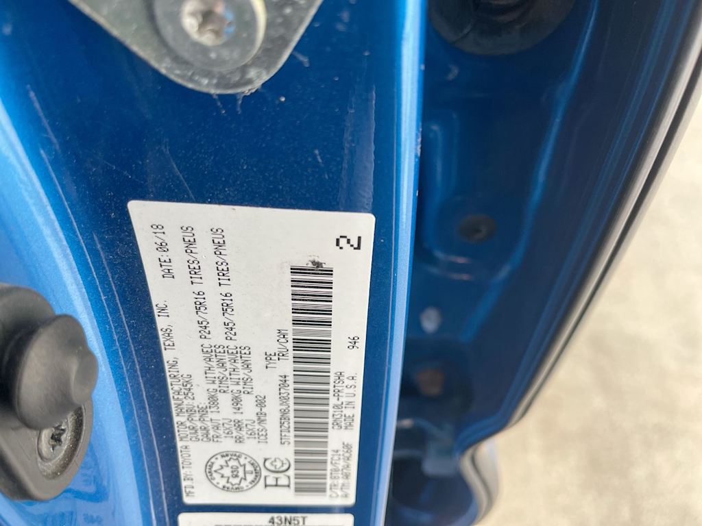 2018 Toyota Tacoma SR5 17