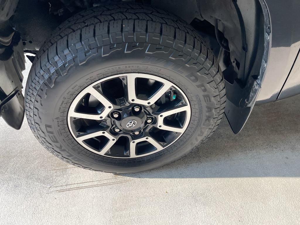 Thumbnail: 2015 Toyota Tundra - 8