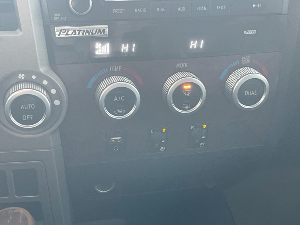 Thumbnail: 2013 Toyota Tundra - 25