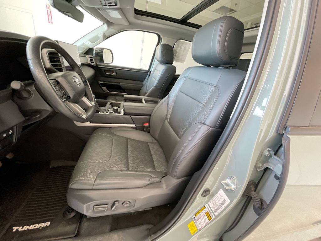 Thumbnail: 2024 Toyota Tundra - 9