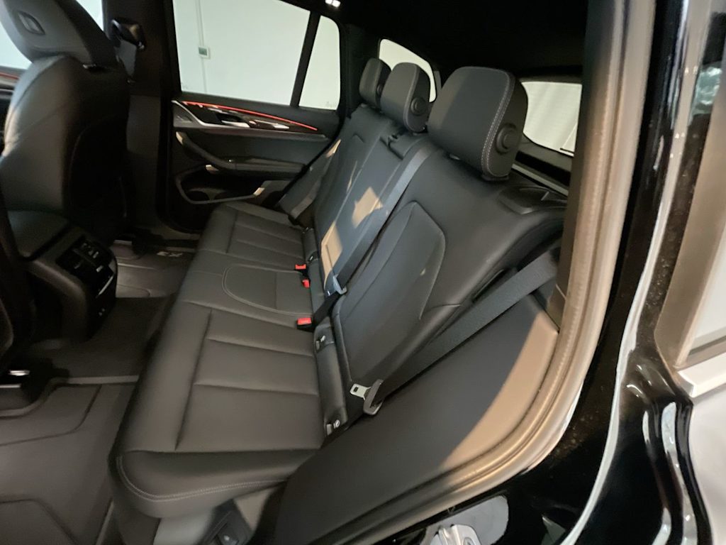 Thumbnail: 2022 BMW X3 - 10