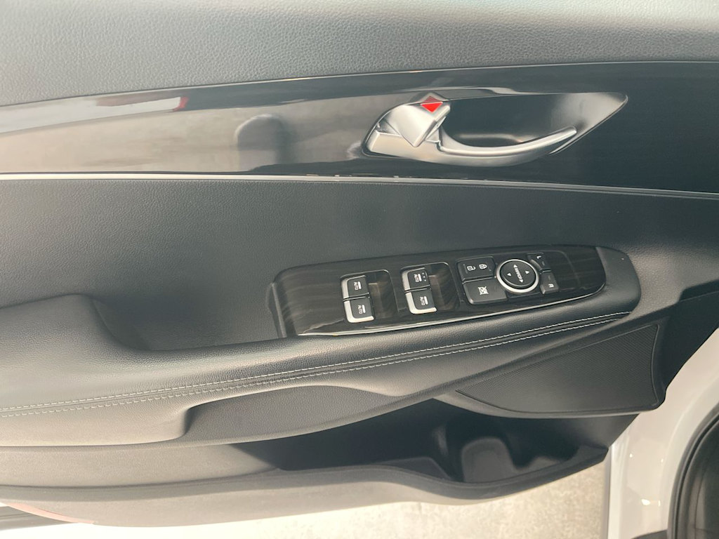 Thumbnail: 2020 Kia Sorento - 22