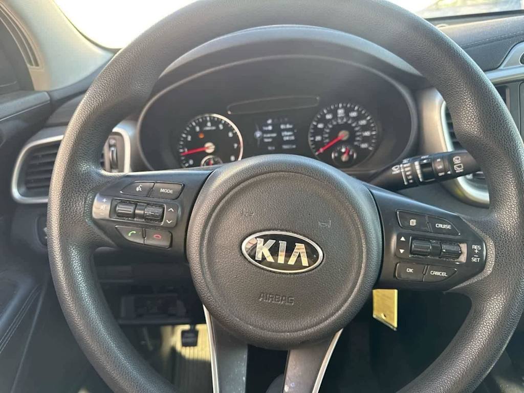 Thumbnail: 2016 Kia Sorento - 7