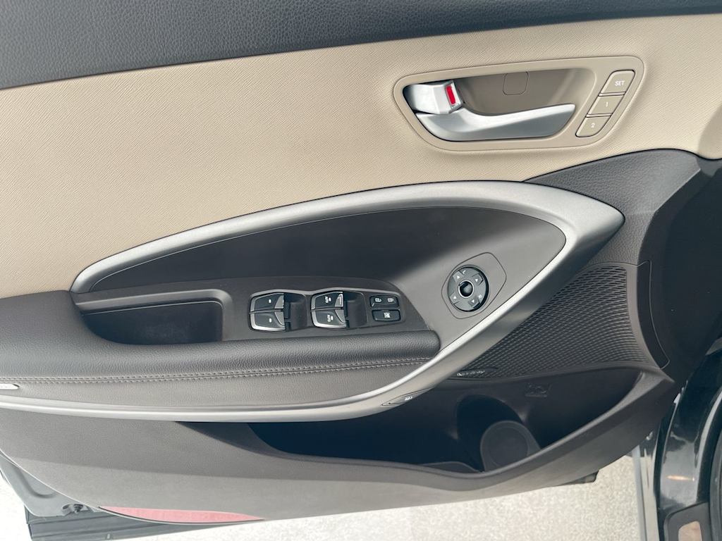 2017 Hyundai Santa Fe Sport 2.0T Ultimate 23
