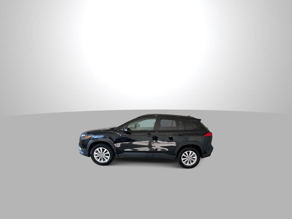 Thumbnail: 2023 Toyota Corolla Cross - 19