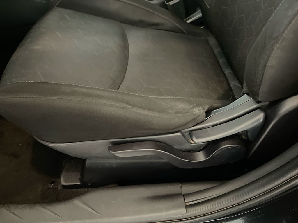 Thumbnail: 2020 Mitsubishi Outlander Sport - 24