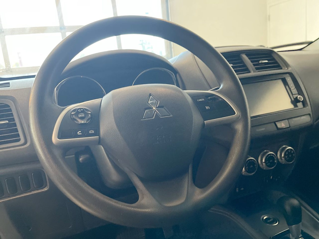 Thumbnail: 2020 Mitsubishi Outlander Sport - 2