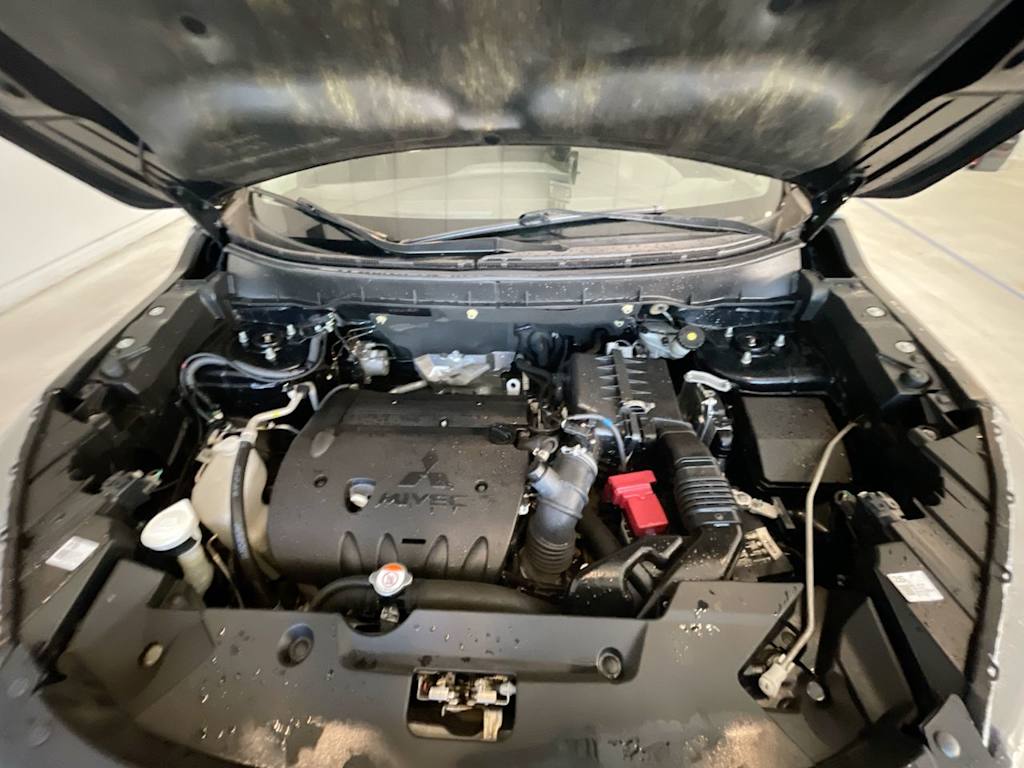 Thumbnail: 2020 Mitsubishi Outlander Sport - 9