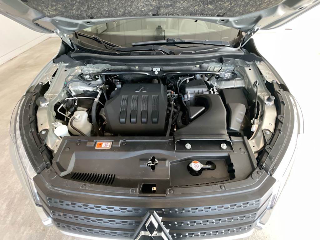 Thumbnail: 2024 Mitsubishi Eclipse Cross - 9