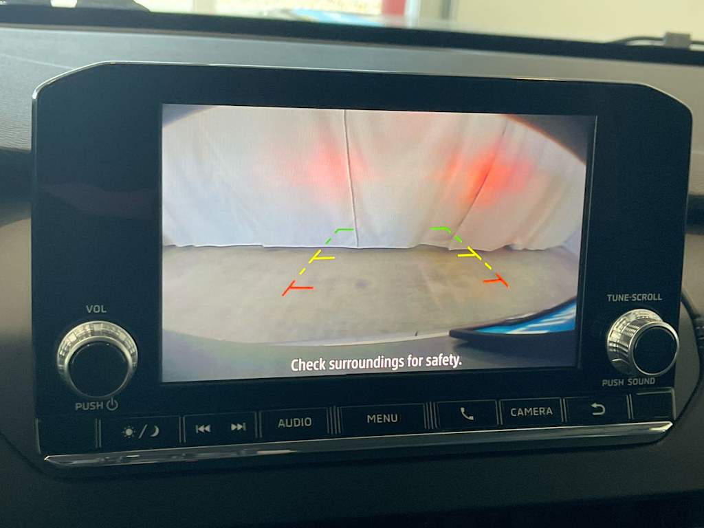 Thumbnail: 2023 Mitsubishi Outlander - 24