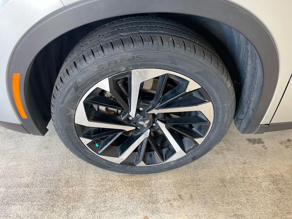 Thumbnail: 2023 Mitsubishi Outlander - 7