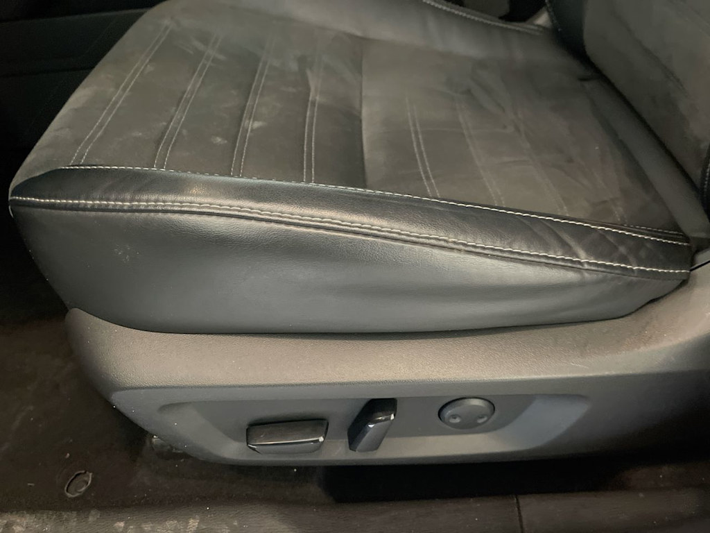 Thumbnail: 2023 Mitsubishi Outlander - 22