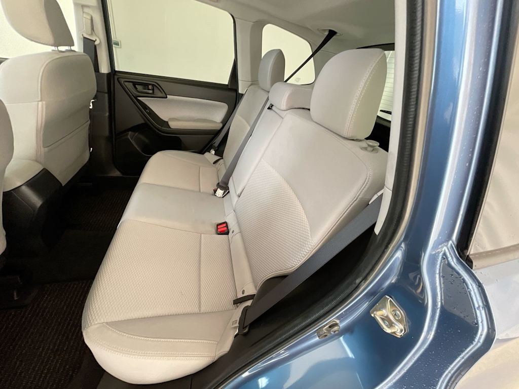 2018 Subaru Forester Premium 9