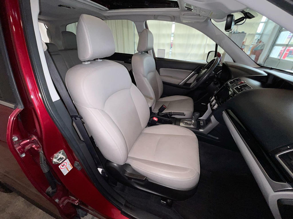 Thumbnail: 2017 Subaru Forester - 9