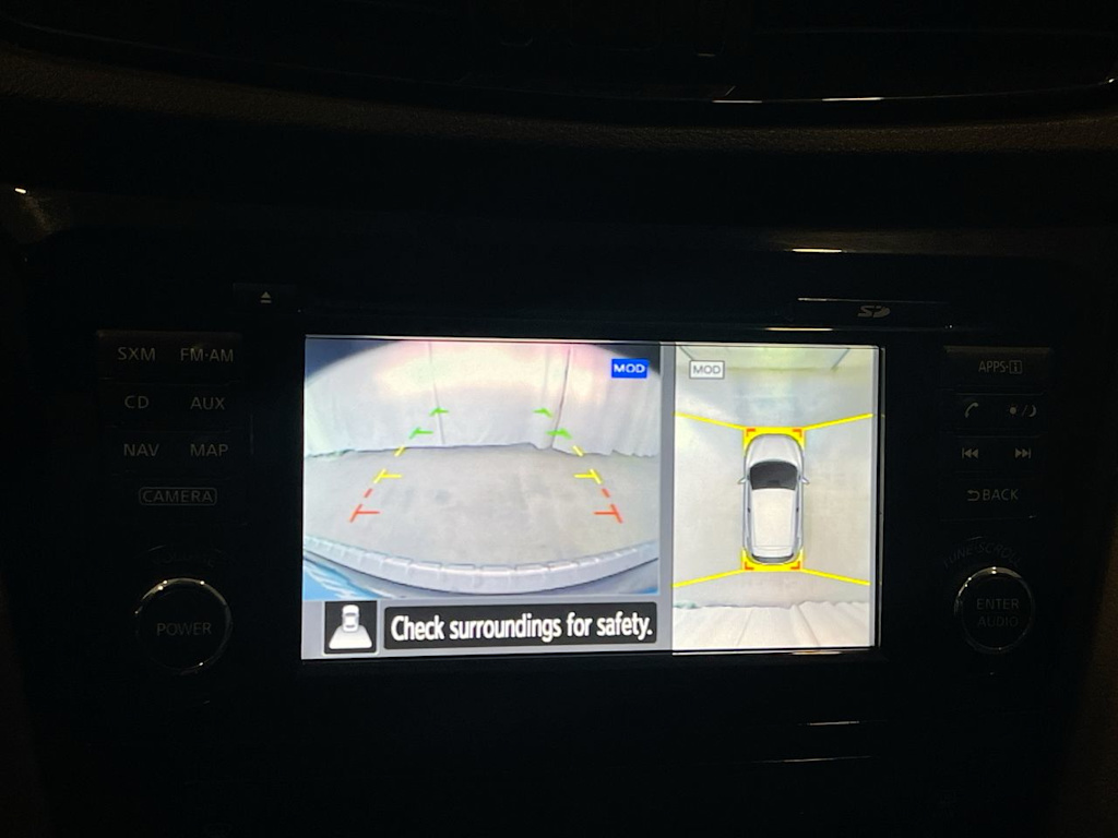 Thumbnail: 2017 Nissan Rogue Sport - 24