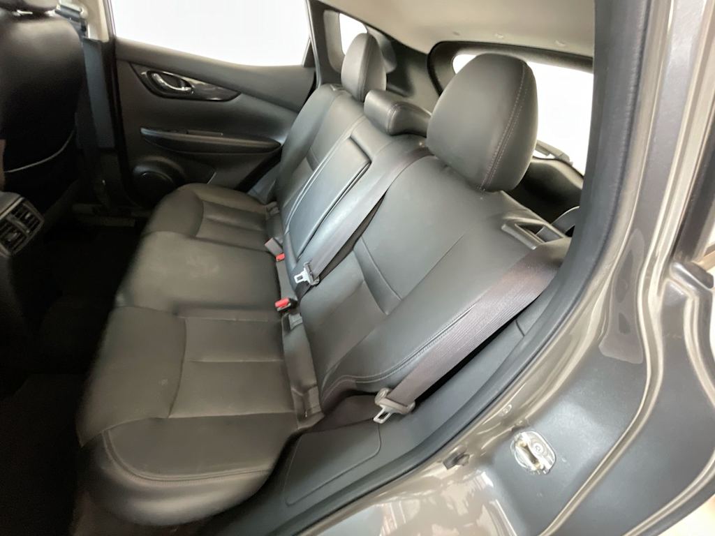 Thumbnail: 2018 Nissan Rogue Sport - 11
