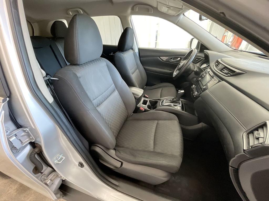 Thumbnail: 2017 Nissan Rogue - 26