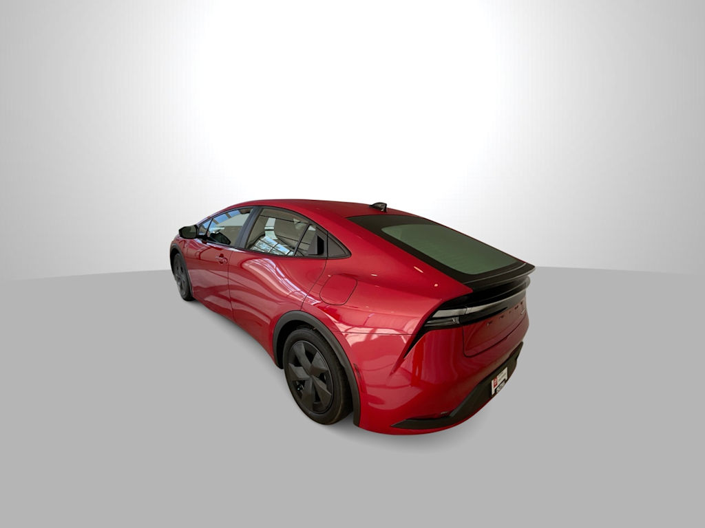 Thumbnail: 2026 Toyota Prius v - 16