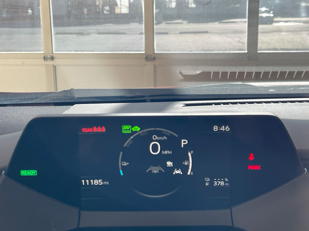 Thumbnail: 2026 Toyota Prius v - 11