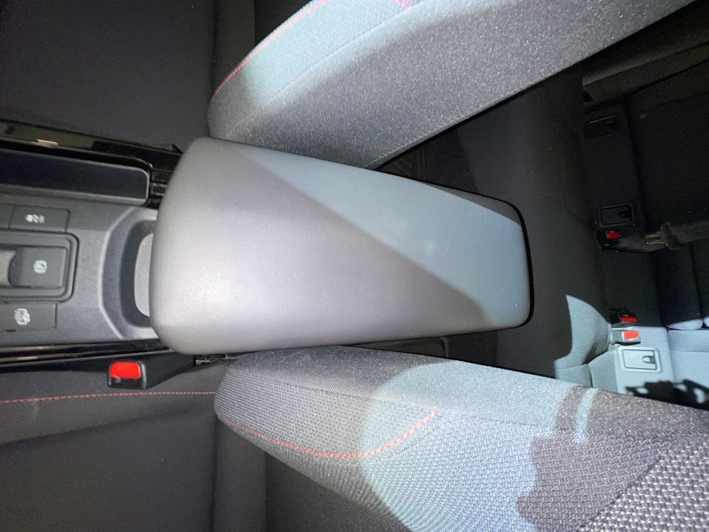Thumbnail: 2026 Toyota Prius v - 26