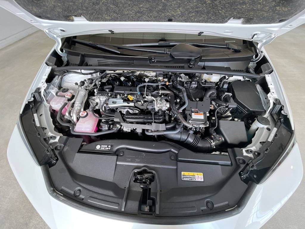 Thumbnail: 2026 Toyota Prius v - 7