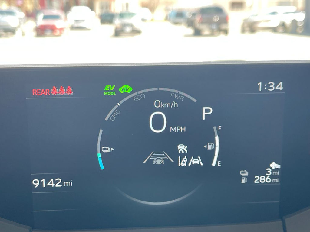 Thumbnail: 2026 Toyota Prius v - 13