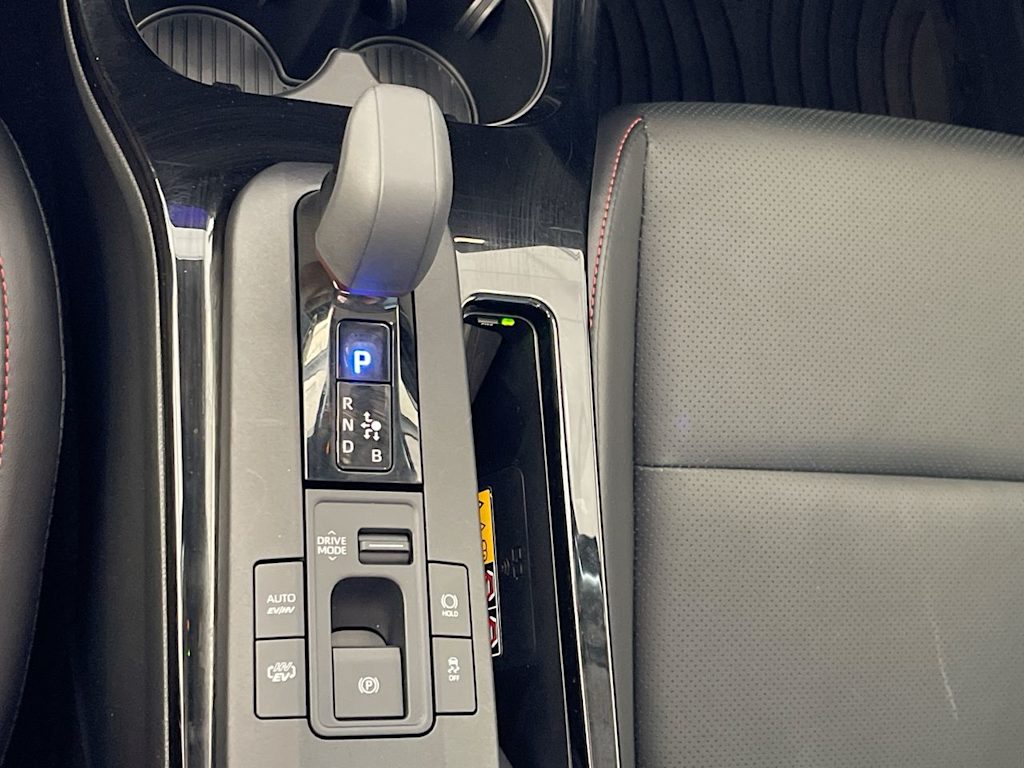 Thumbnail: 2026 Toyota Prius v - 12