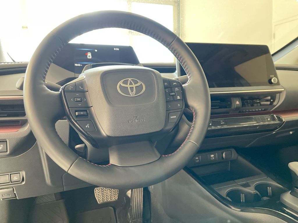 Thumbnail: 2026 Toyota Prius v - 2