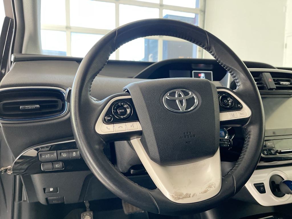 2017 Toyota Prius Three Touring 2