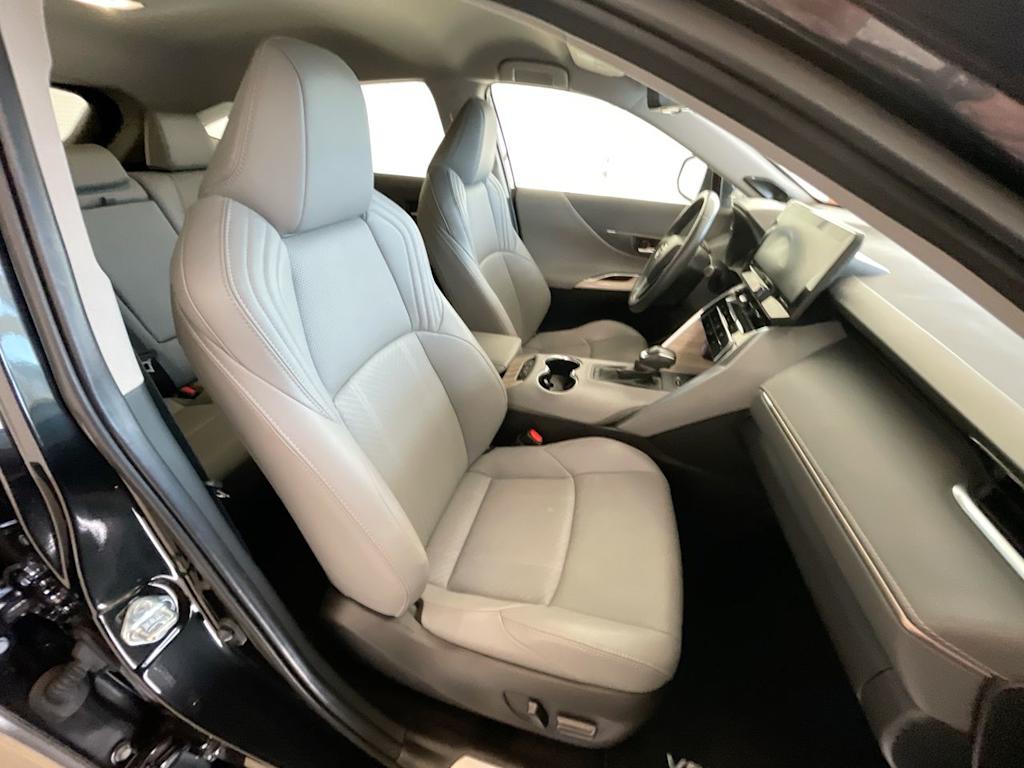 Thumbnail: 2022 Toyota Venza - 10