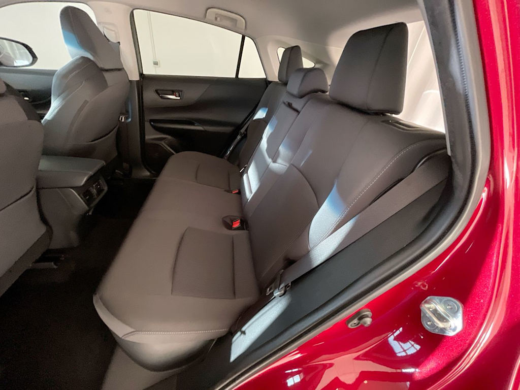 2023 Toyota Venza LE 11