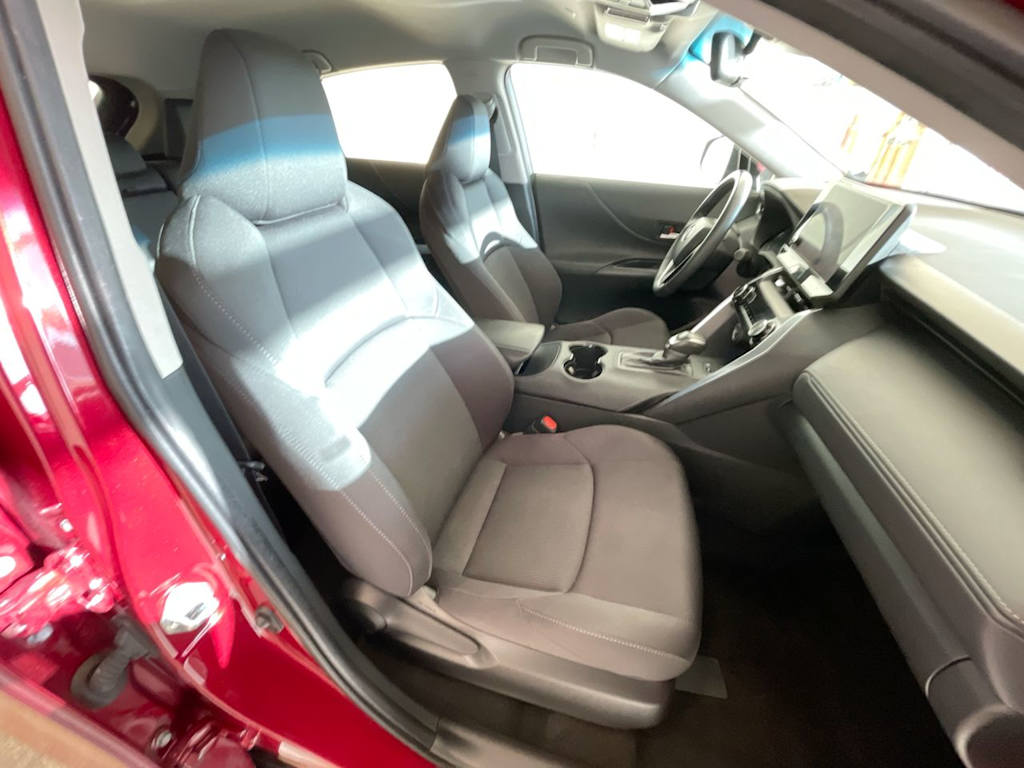 2023 Toyota Venza LE 10