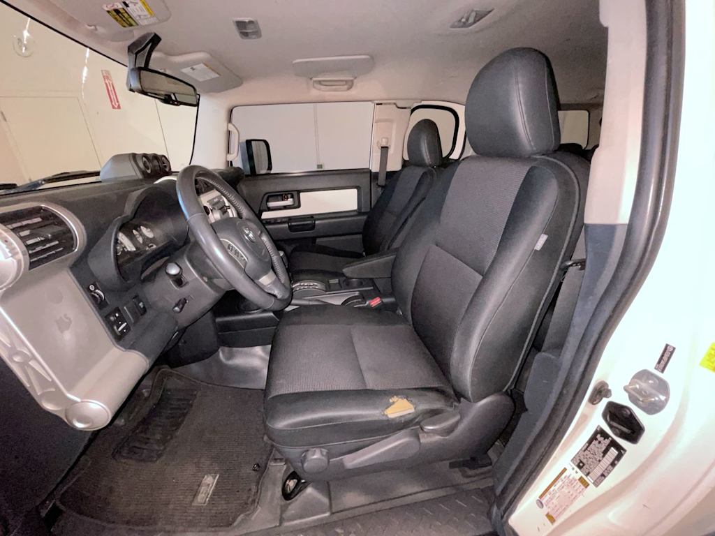 Thumbnail: 2010 Toyota FJ Cruiser - 8