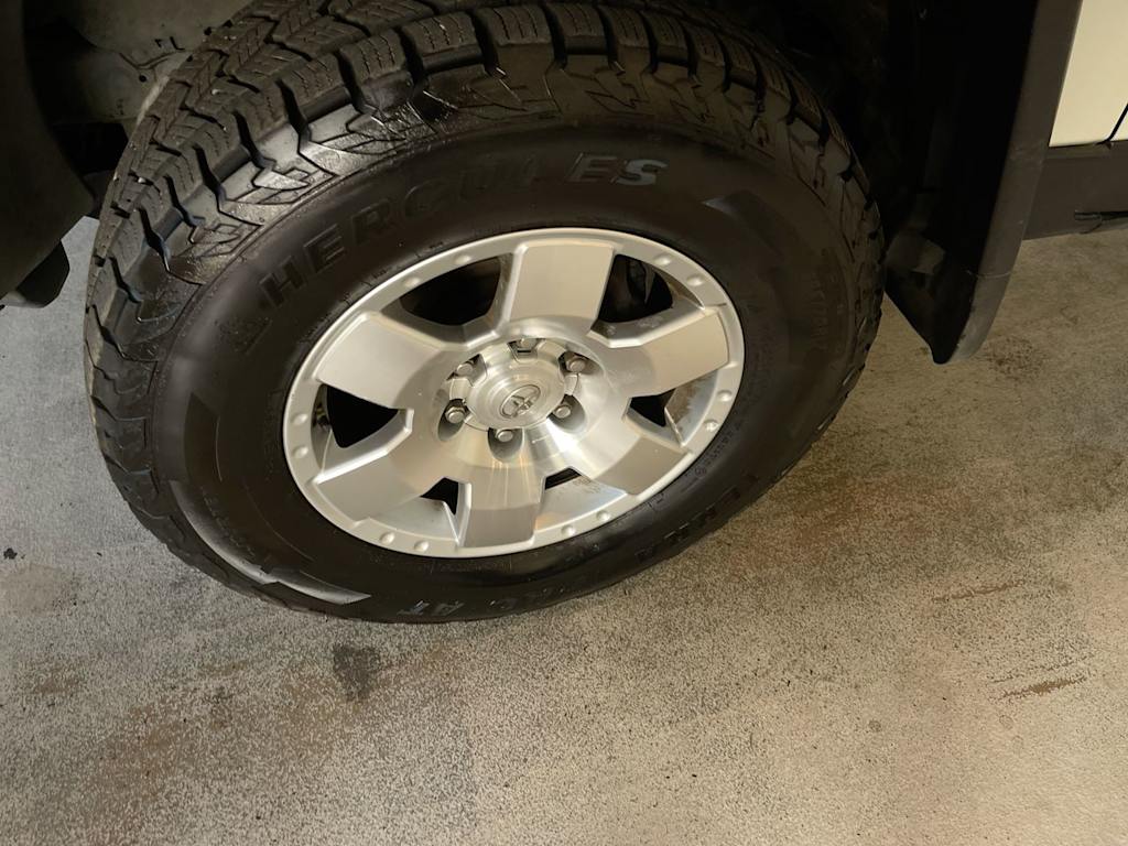Thumbnail: 2010 Toyota FJ Cruiser - 6