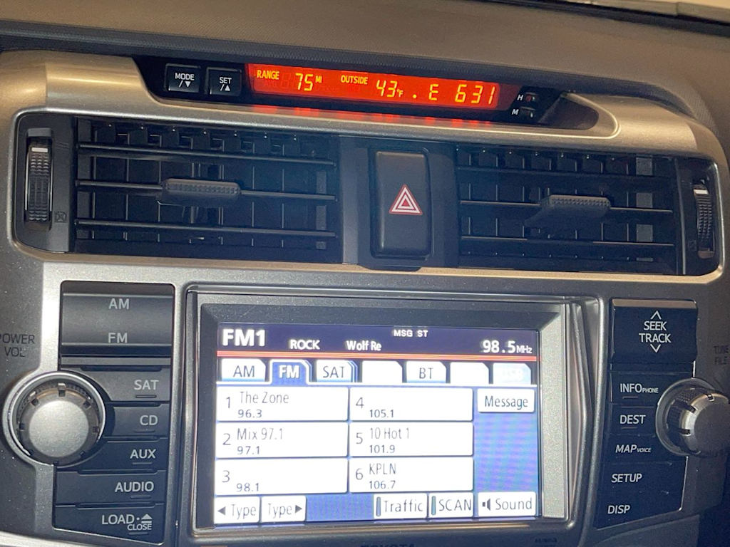 Thumbnail: 2013 Toyota 4Runner - 23