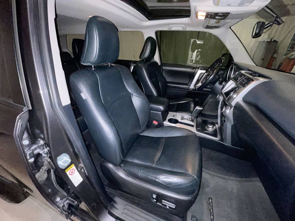 Thumbnail: 2013 Toyota 4Runner - 10