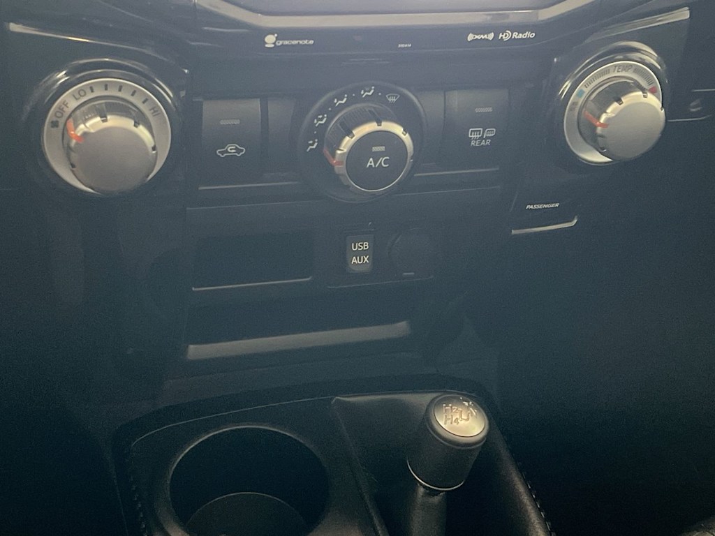 Thumbnail: 2019 Toyota 4Runner - 26