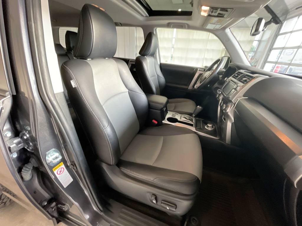 Thumbnail: 2018 Toyota 4Runner - 9