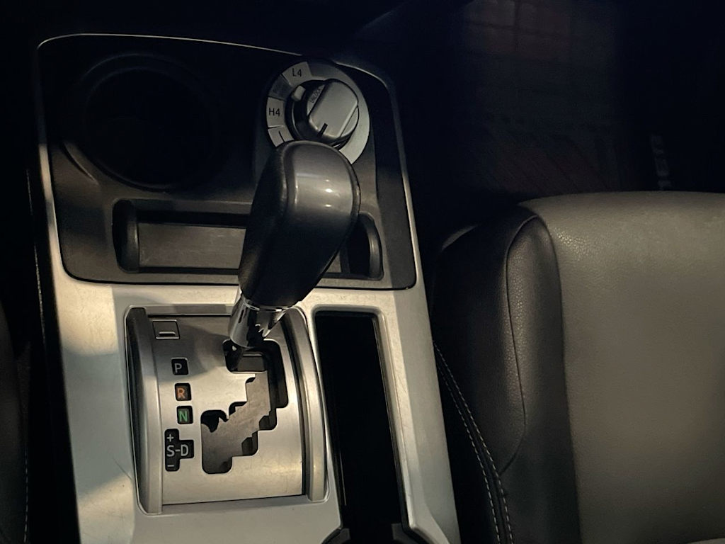 Thumbnail: 2014 Toyota 4Runner - 11