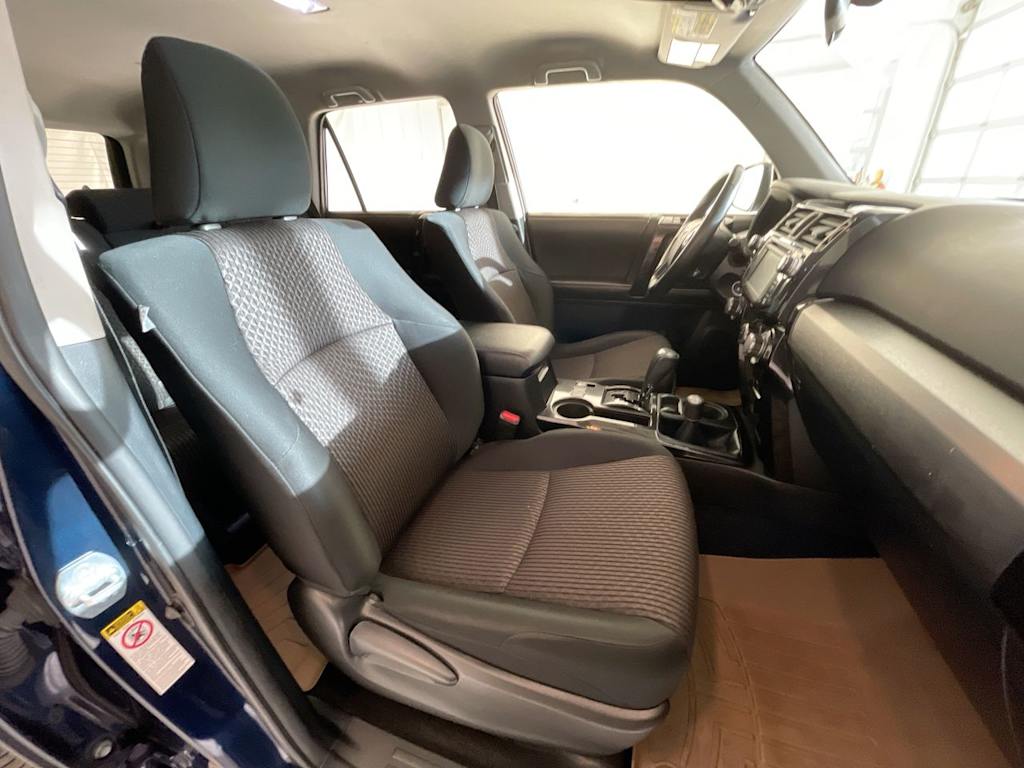 2014 Toyota 4Runner Trail 26