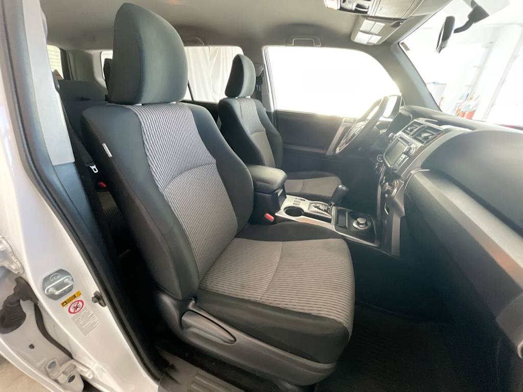 Thumbnail: 2017 Toyota 4Runner - 10