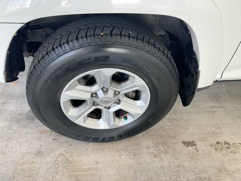 Thumbnail: 2017 Toyota 4Runner - 7