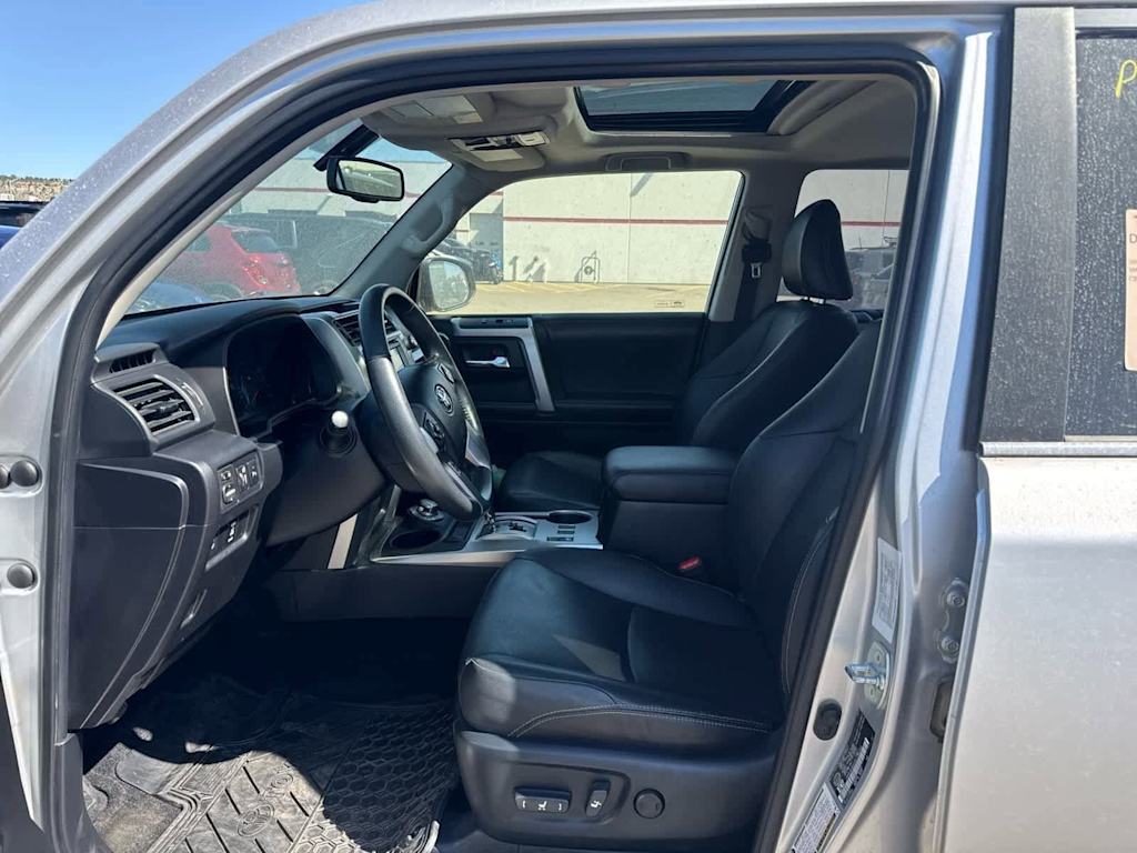 Thumbnail: 2018 Toyota 4Runner - 9