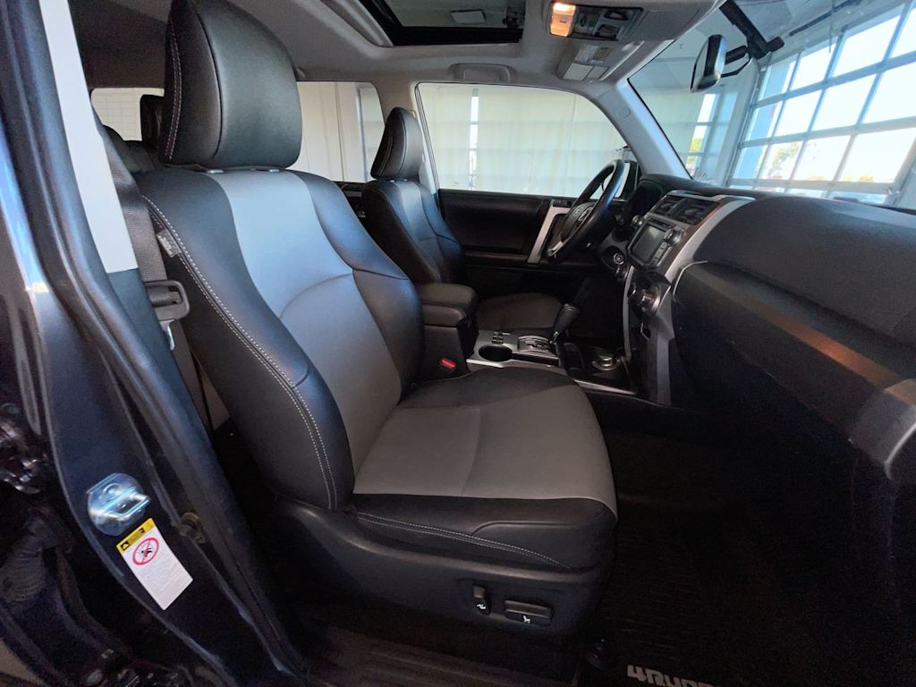 Thumbnail: 2019 Toyota 4Runner - 29