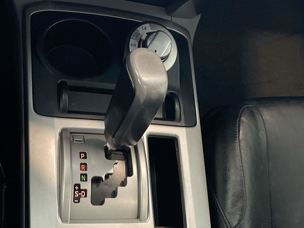 Thumbnail: 2013 Toyota 4Runner - 15