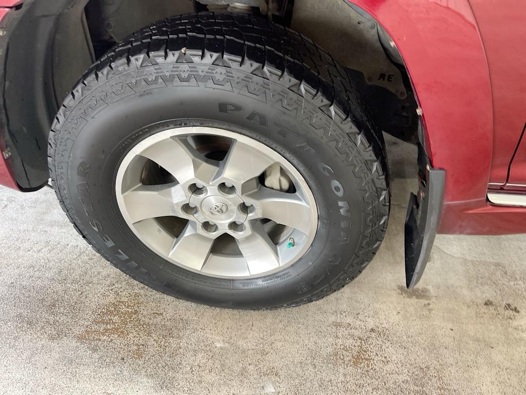 Thumbnail: 2013 Toyota 4Runner - 8