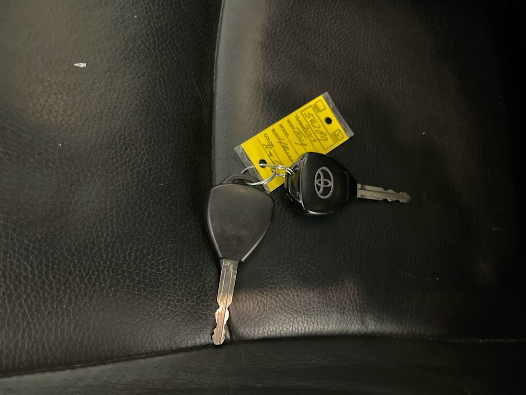 Thumbnail: 2013 Toyota 4Runner - 18