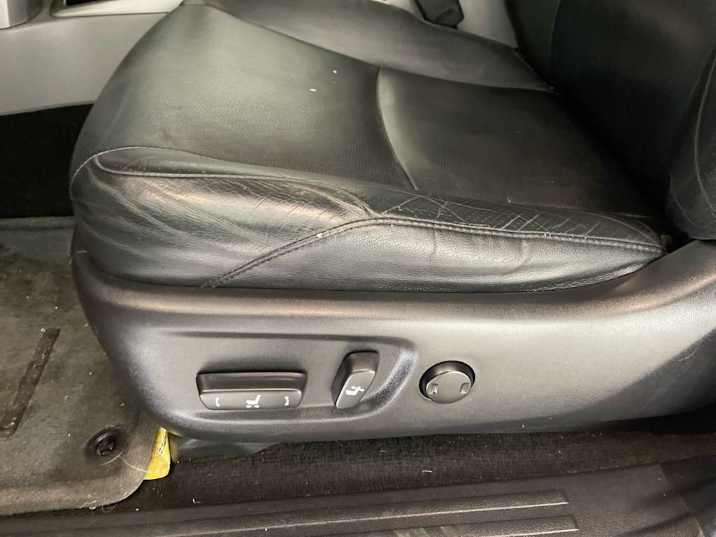 Thumbnail: 2013 Toyota 4Runner - 23